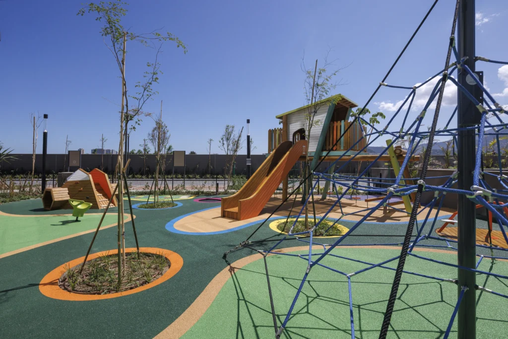 21 - Playground